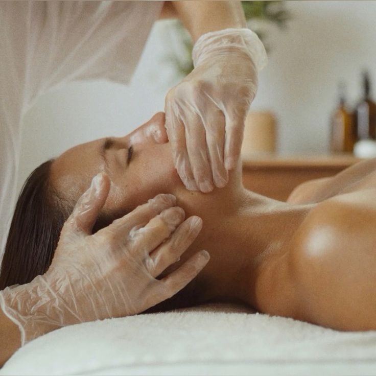 Buccal massage technique for facial sculpting